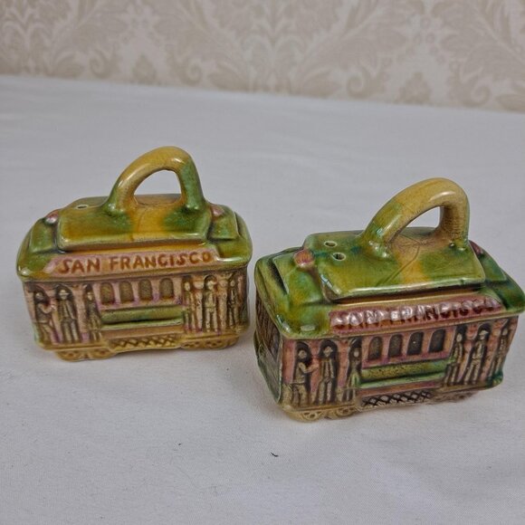 San Francisco Trolley Cars Salt & Pepper Shaker Set Ceramic Vintage - Picture 1 of 12